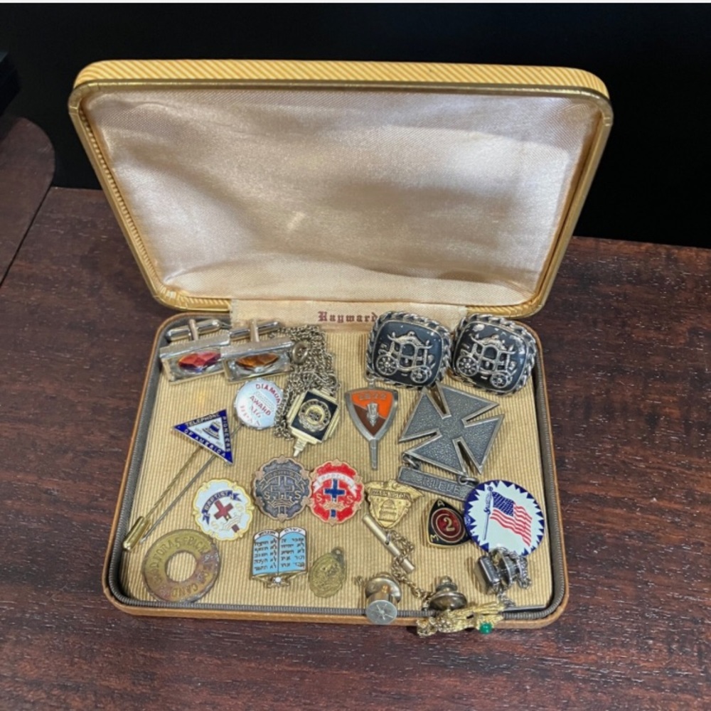 Jewelry Lot of Vintage Pins & Men's Hayward Box Christian Cufflinks Broad Ripple